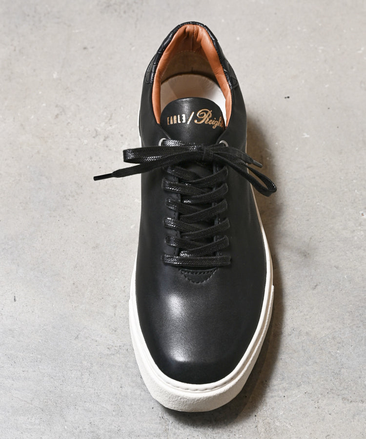 Hole cut sneakers / ER3402