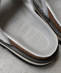 Double buckle footbed sandals / ER4306