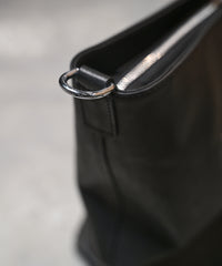 Shoe sole boston-tote bag / ER6501